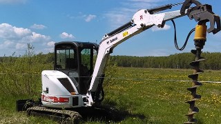 Аренда экскаватора погрузчика с ямобуром в Азов цена от 1530 руб